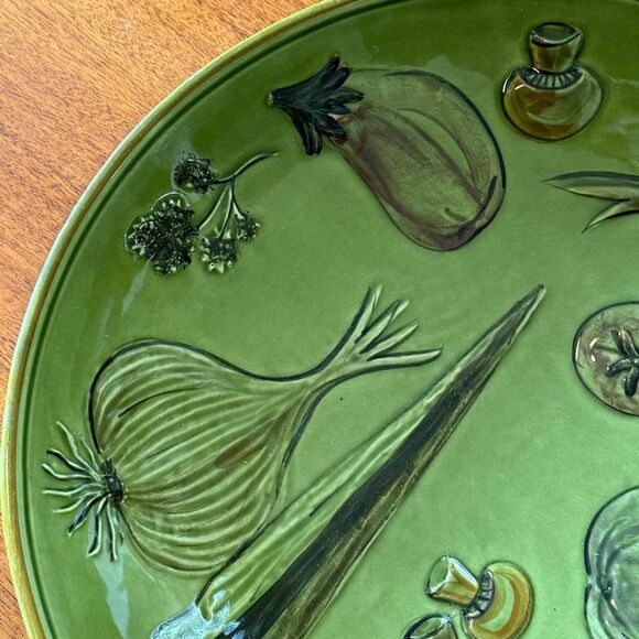 Vintage 1971 Los Angeles Potteries #514 Large 14.5” Pasta Bowl Raised Vegetables - Picture 2 of 14